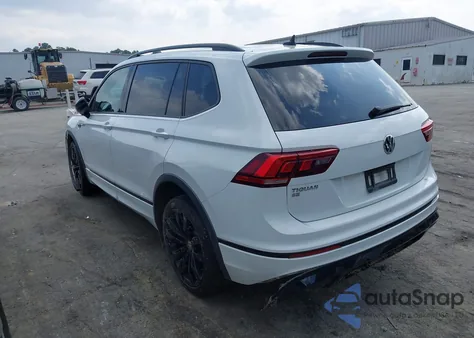 2020 Volkswagen Tiguan 2.0T Se/2.0T Se R-Line Black/2.0T Sel z USA, uszkodzony, nr VIN 3VV3B7AX1LM057760